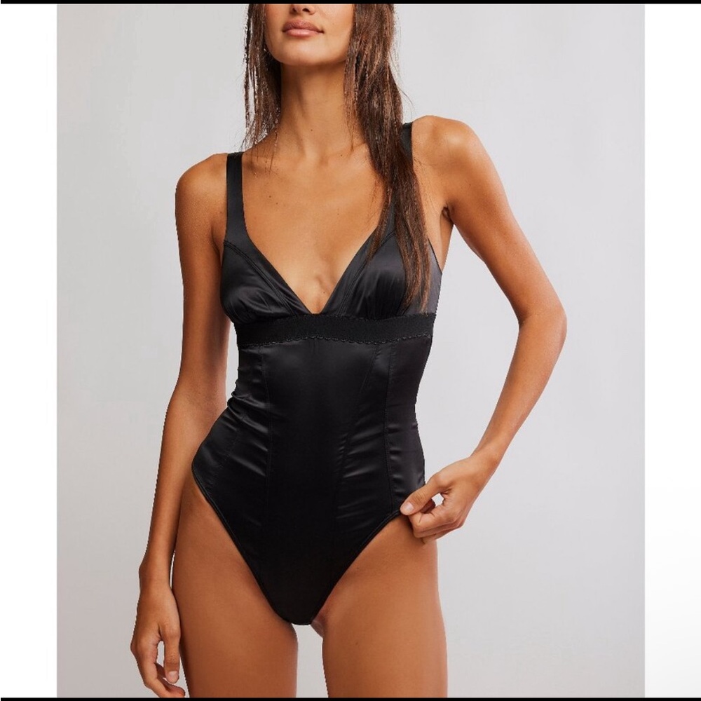 FREE PEOPLE Anywhere With You
Bodysuit / Black